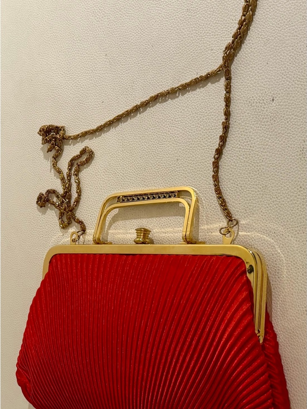 Red Evening Clutch Gold Frame Chain Strap Formal Wedding Prom Purse Vintage Bag - Picture 9 of 11